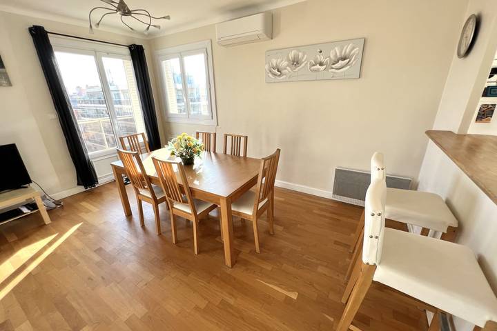 Apartamento entero, Juan les Pins town center - 4 people - top floor in Antibes, Costa mediterránea (Francia)