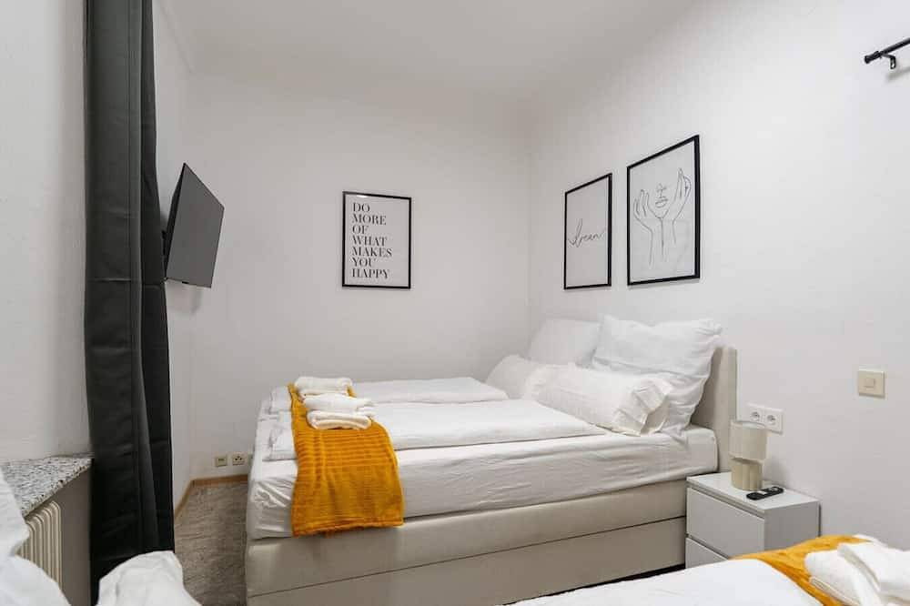 Ganze Wohnung, Quiet • 4 Guests • 24/7 Check-in • Netflix • 35m² in Leoben, Lavanttaler Alpen