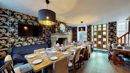 Location de vacances pour 22 personnes, avec jardin à Villedieu-les-Poêles