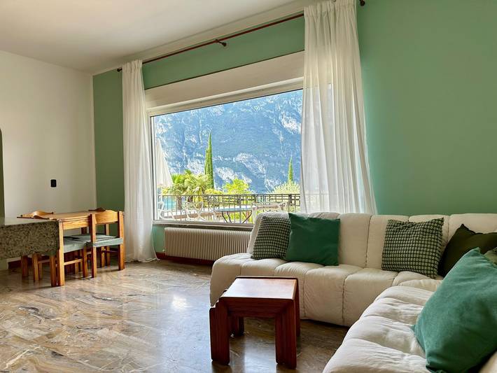 Holiday rental for 6 people, with Balcony and Garden as well as Lake view in Riva del Garda