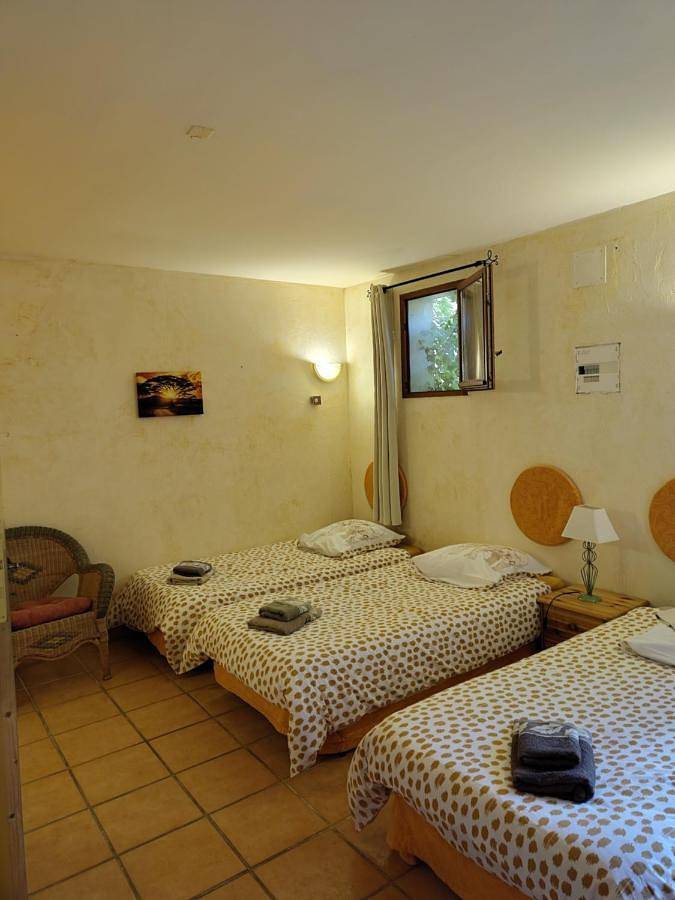 Chambre d’hôte pour 3 personnes, avec jardin et piscine à Corbès - 2