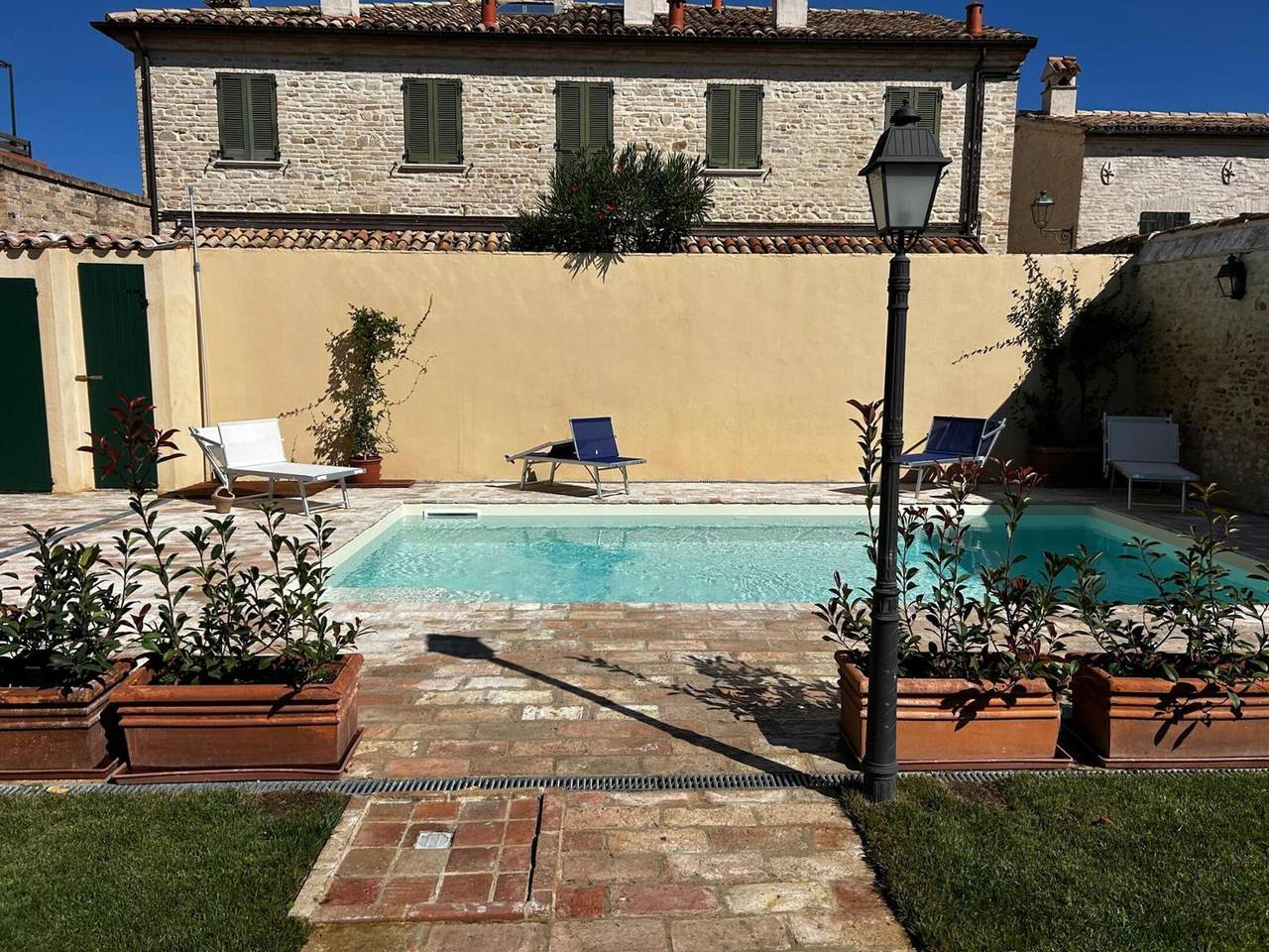 Haus in einem Dorf mit Swimmingpool in Pesaro, Valle del Metauro