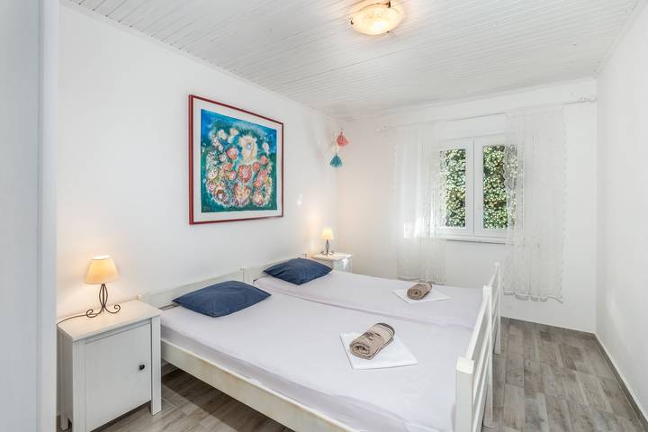 Apartament wakacyjny dla 4 osób, z taras w Nin
