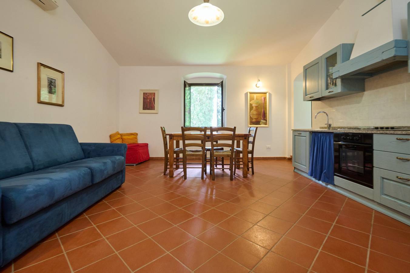 Agriturismo 'Antichi Palmenti - Rosmarino' con giardino in comune e aria condizionata in San Vincenzo, Costa degli Etruschi