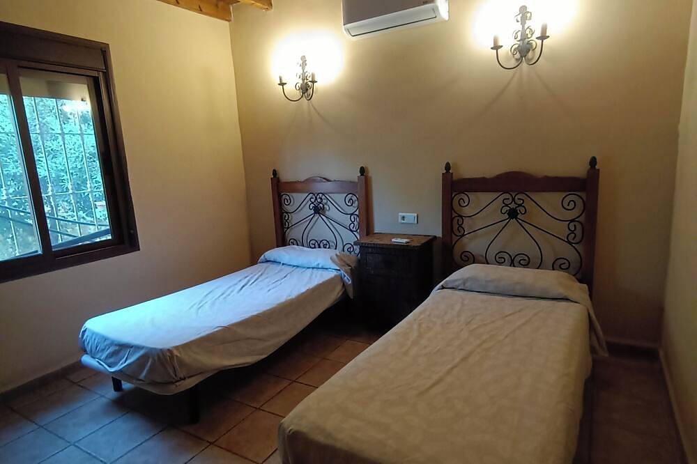 Private Villa mit Jacuzzi in Guaro in Guaro, Sierra de las Nieves