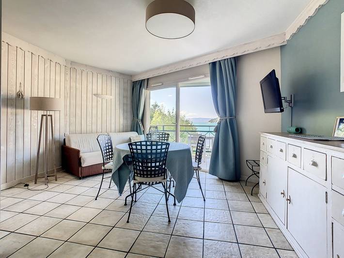 Gîte pour 6 personnes, avec balcon et vue sur le lac à Duingt - 3