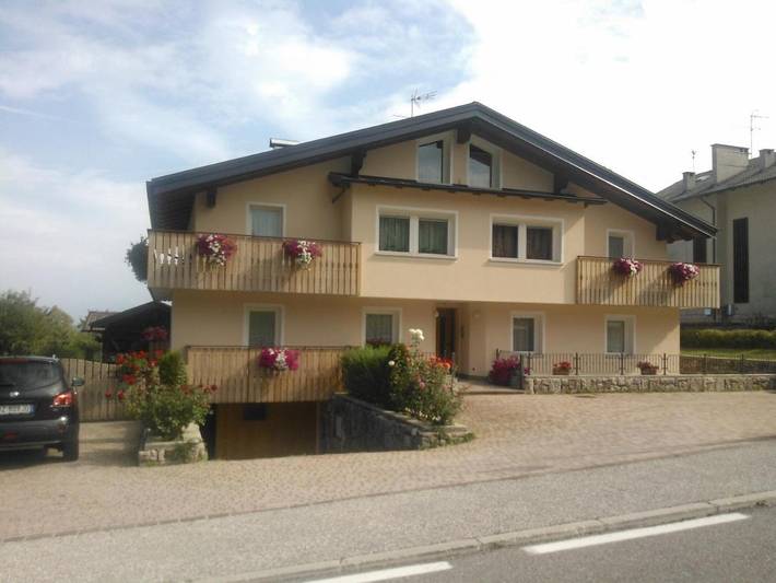 Gîte pour 7 personnes, avec vue et jardin, animaux acceptés à Fai della Paganella