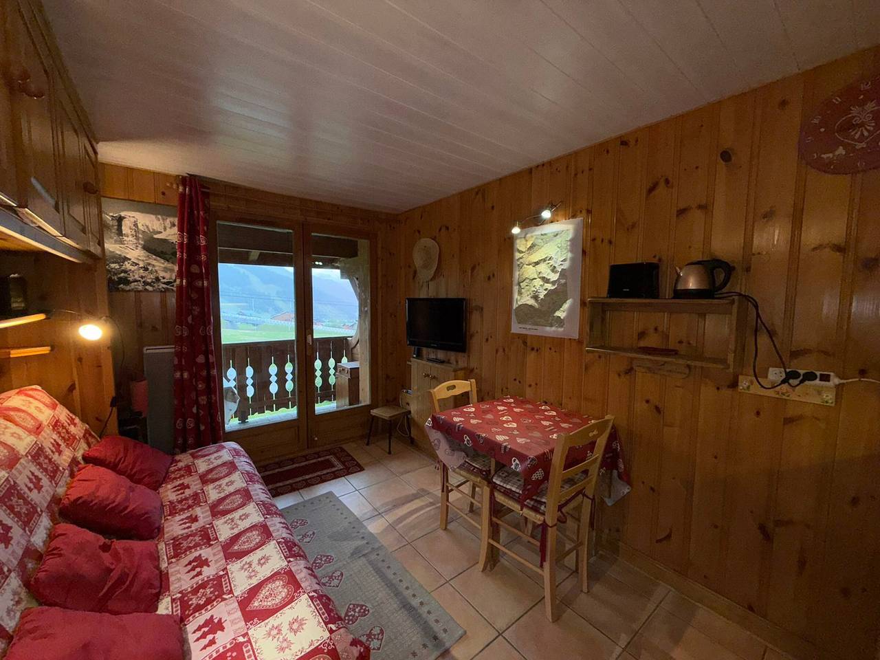 Entire studio, Cozy Studio Les Saisies - 2 Pers, 14m², piste view in Hauteluce, Albertville region