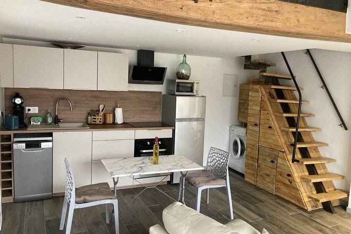 Casa de vacaciones para 2 personas con terraza in Laroque, Región de Langon