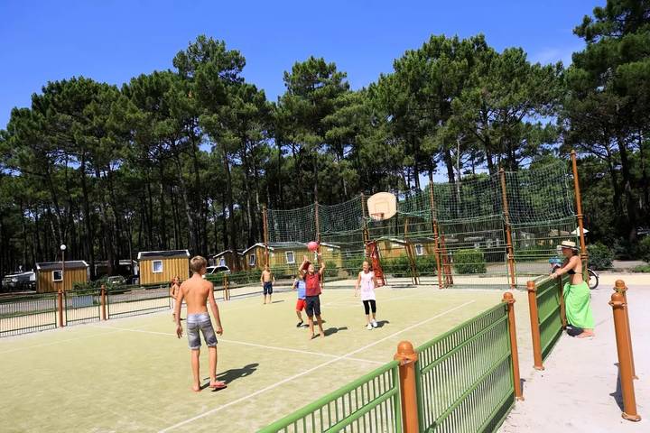 Camping für 6 Personen, mit Pool und Terrasse, mit Haustier in Landes - 4