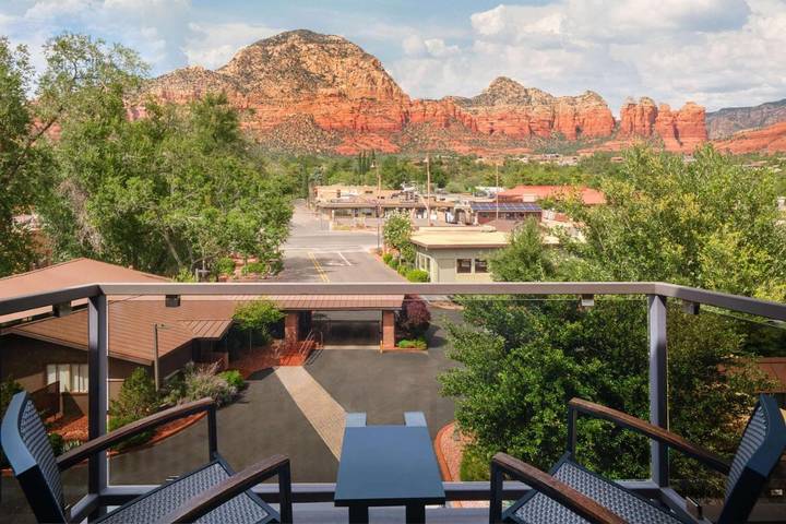Hôtel pour 10 personnes, avec piscine, animaux acceptés