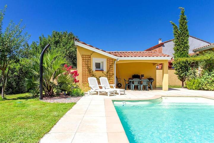 Chalet para 10 personas, con jardín y piscina - 1