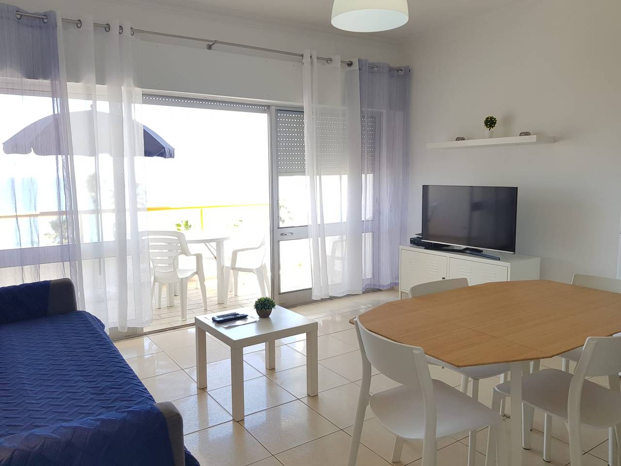 Apartamento inteiro, T1 Praiamar 4E A/C Fr.Mar Garagem in Cavacos, Quarteira