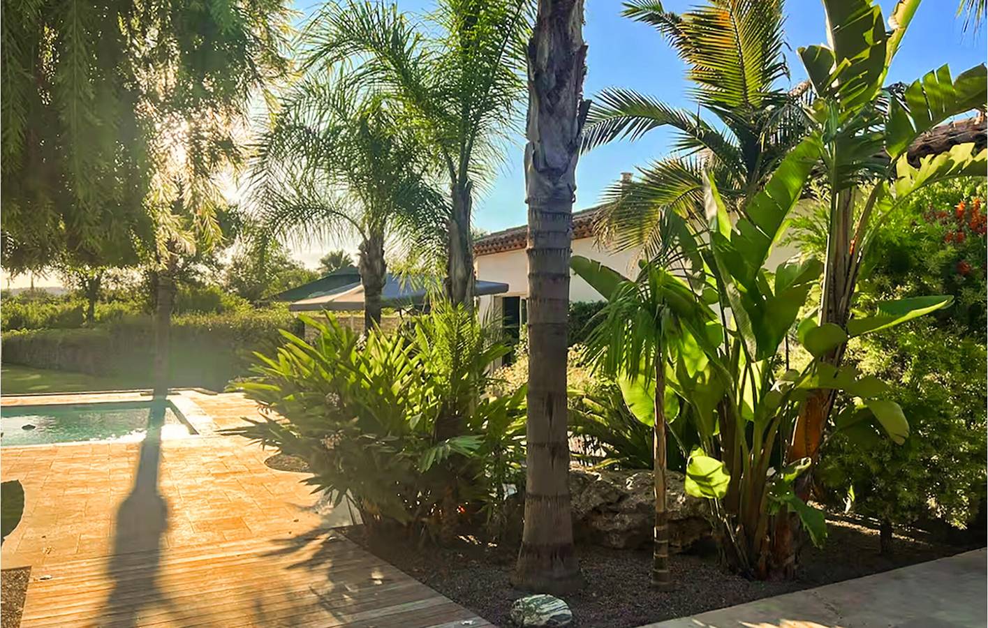 Apartamento de lujo con piscina y WiFi | Cerca del centro de la ciudad | Aparcamiento | Solliès-Pont in Solliès-Pont, Region de Toulon