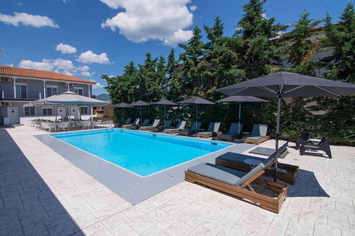 Apartamento de vacaciones para 5 personas, con balcón además de vistas y piscina - 1