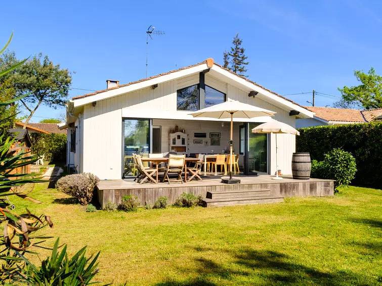 Maison 7 Personnes in Cassy, Lanton