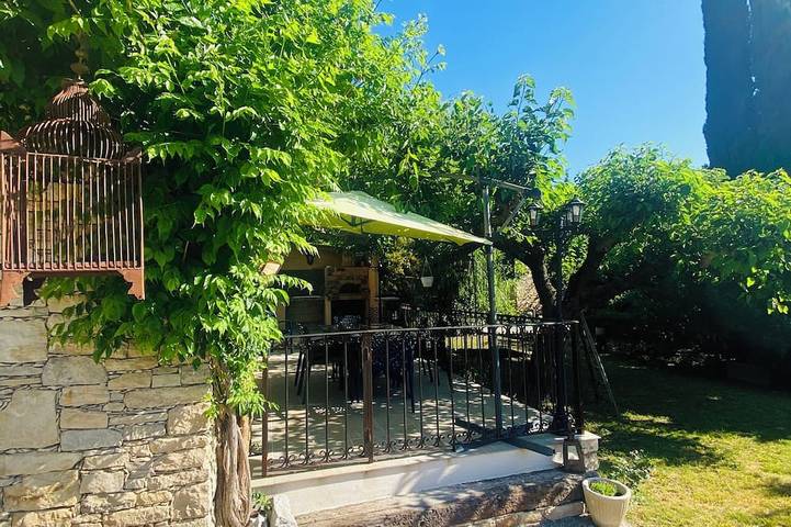 Location de vacances pour 2 personnes à Revest-Saint-Martin