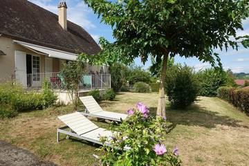 Location de vacances pour 5 personnes, avec jardin à Vayrac