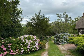 Gîte pour 4 personnes, avec jardin à Quetteville