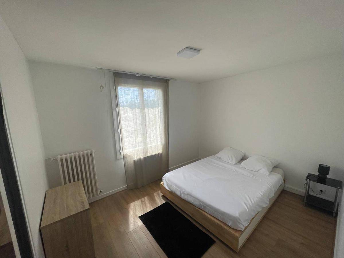 Appartement entier, Three-Bedroom Apartment in Tours, Région de Tours