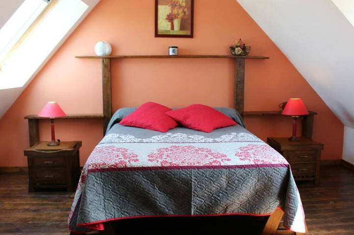 Gîte pour 7 personnes, avec jardin, animaux acceptés à Sourdeval-les-Bois - 2