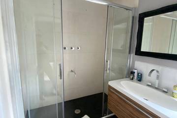 Cottage for 5 Guests in London, South East England, Picture 2