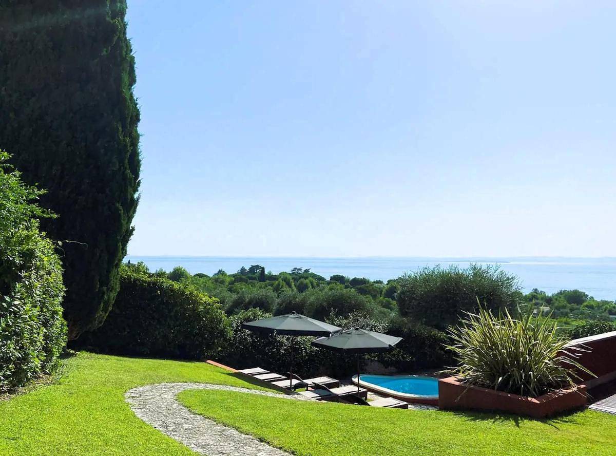 Villa Settanta Garda Lake Heated Pool in Cisano, Bardolino