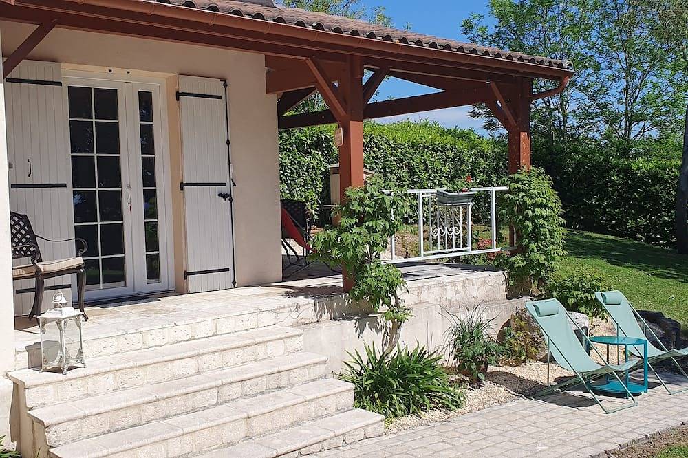 Charming 2-bedroom gite with Ac and lovely pool in peaceful Pinel-Hauterive in Pinel-Hauterive, Región de Villeneuve-sur-Lot