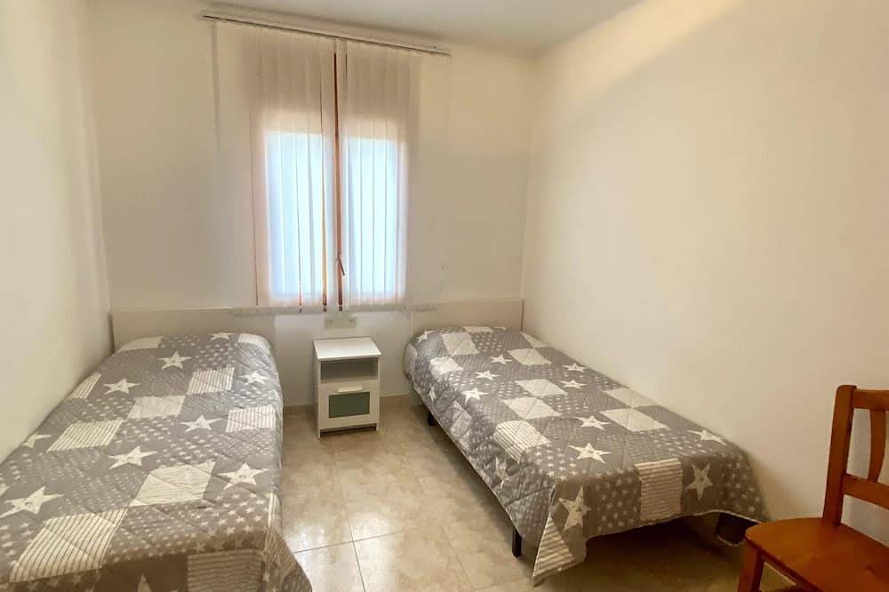Villa avec Piscine près de la Mer – 4 Ch, 2 Sdb, Bbq, Jardin, Près du Port et Plages in Calafat, Costa Dorada