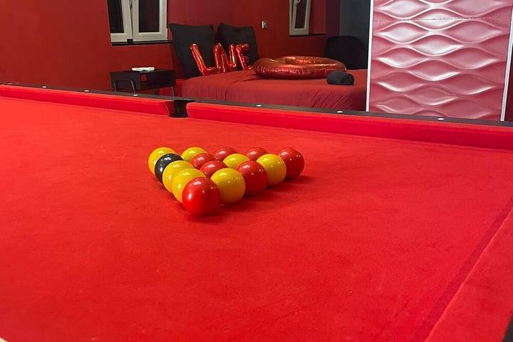 Appartement entier, Loft 55 m2 Jacuzzi Billard terrasse 15 min hyper centre Strasbourg in Hœnheim, Région de Strasbourg