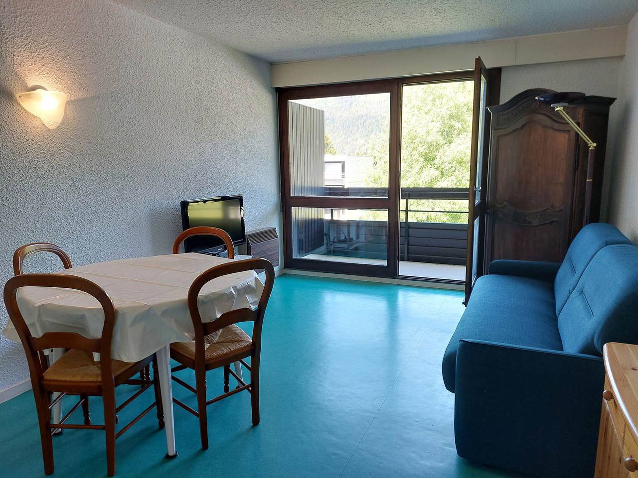 Entire studio, Cozy apartment in Autrans, 4 pers, balcony, skis and bikes in Autrans-Méaudre-en-Vercors, Parc naturel régional du Vercors