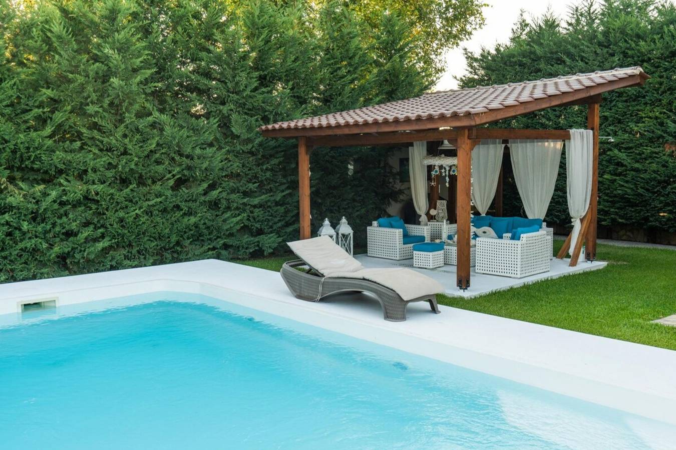 Villa für 6 Personen mit Balkon in Kamena Vourla, Fthiotida