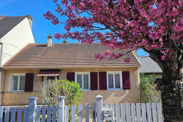Ferienhaus für 6 Personen, mit Terrasse und Garten - 1