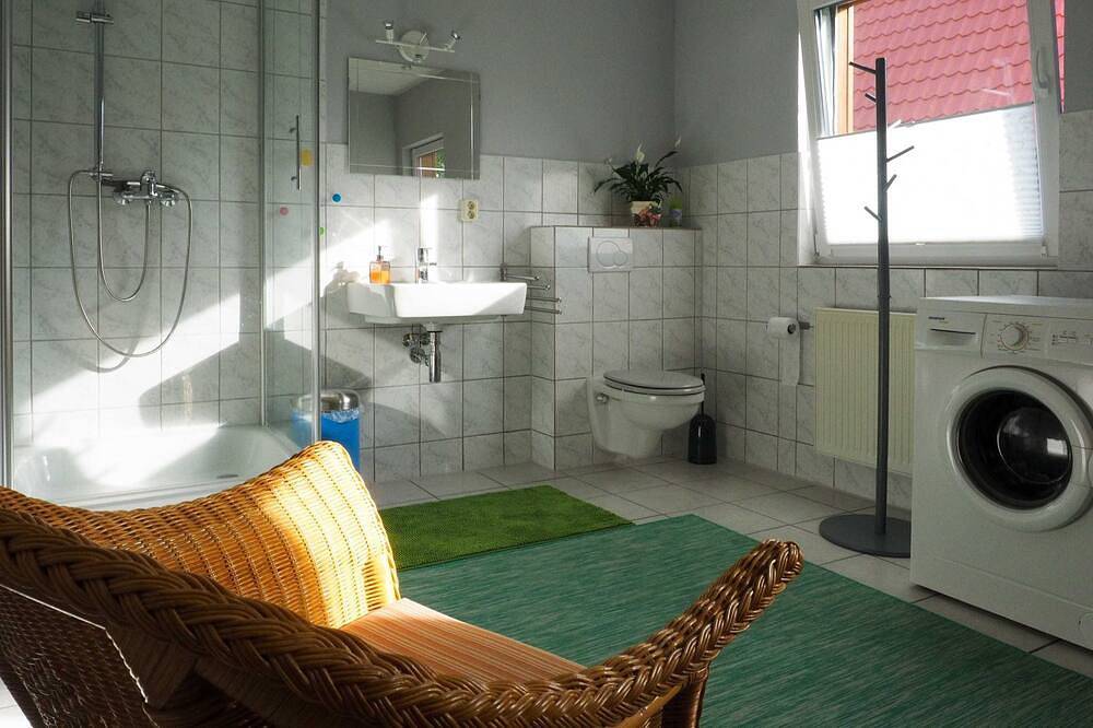Ganze Wohnung, Ferienwohnung auf dem Honighof - Fewo Honighof in Prebberede, Mecklenburgische Schweiz