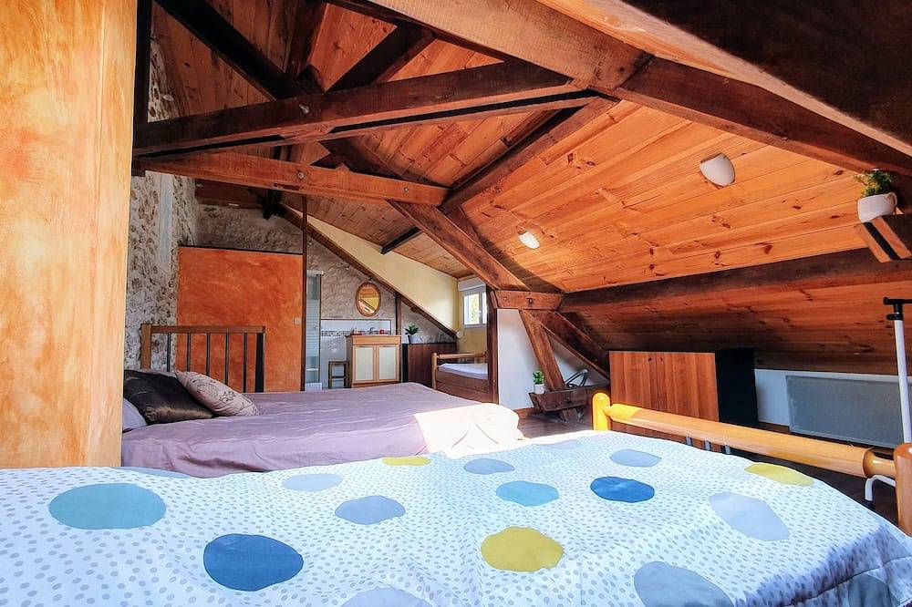 Quiet house Disney 15 min drive and close to train station to Paris in Pomponne, Sena y Marne