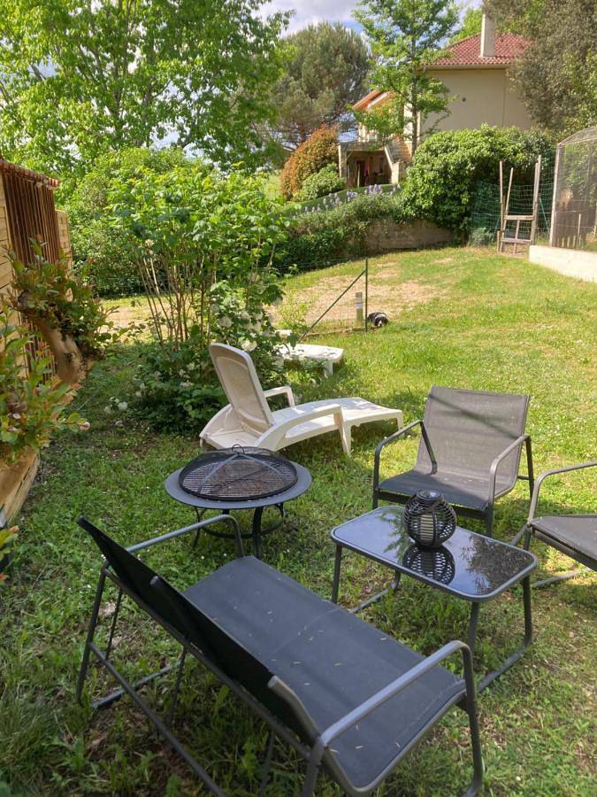 Location de vacances pour 3 personnes, avec jardin et vue à Lacapelle-Biron - 3