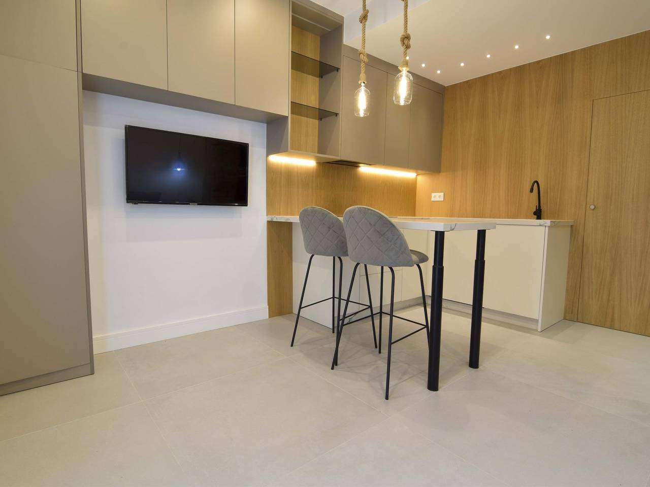 Apartamento vacacional entero, Letmalaga Princesa Huelin A. Apartamento Premium. in Playa de la Misericordia, Málaga