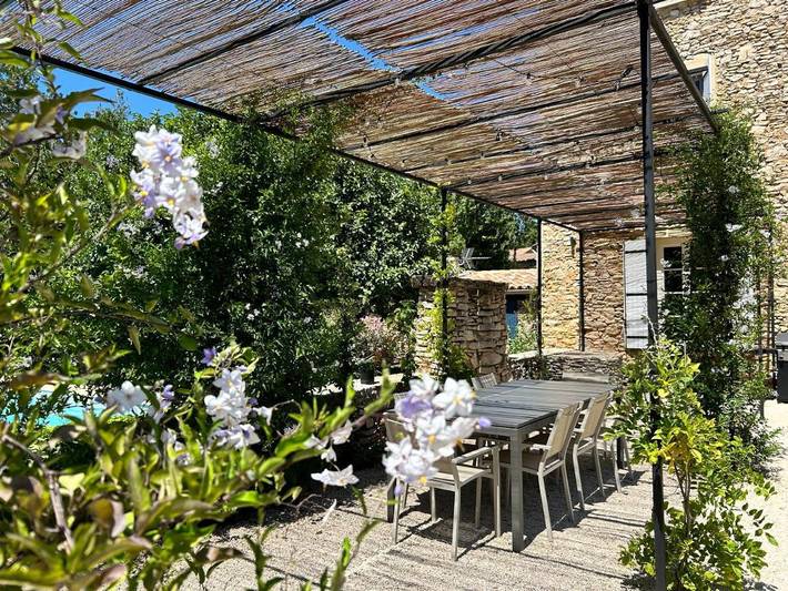 Location de vacances pour 8 personnes, avec vue ainsi que piscine et jardin à Villes-sur-Auzon - 3