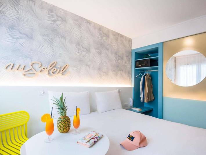 Hôtel pour 2 personnes, avec terrasse et piscine, animaux acceptés dans Aeroport Nice - Cote D Azur - 2