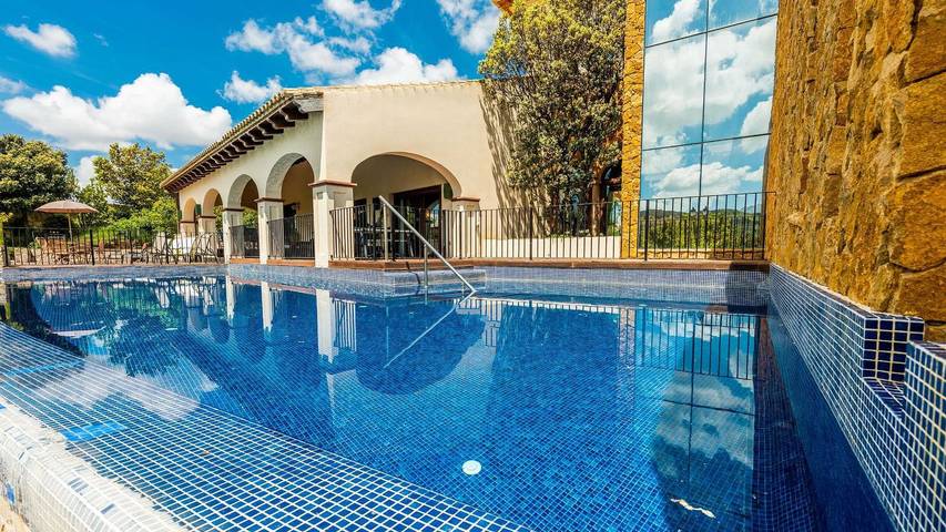 Chalet para 15 personas, con balcón/terraza y piscina en Antequera