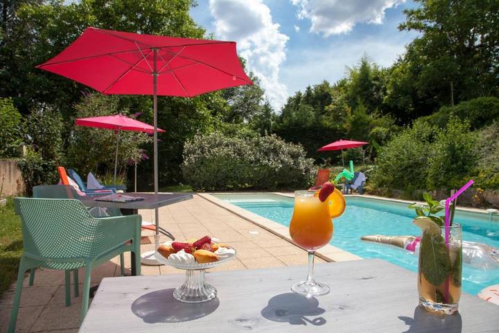 Hôtel pour 4 personnes, avec piscine et jardin, animaux acceptés à Manzac-sur-Vern - 4