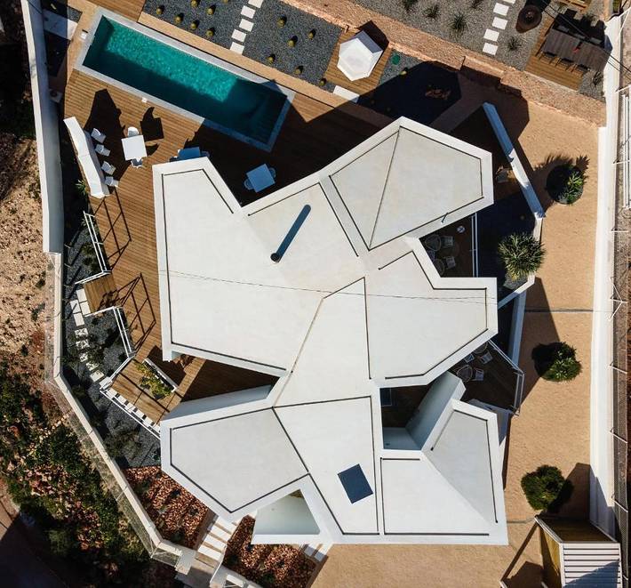 Chambre d’hôte pour 2 personnes, avec jardin ainsi que piscine et vue