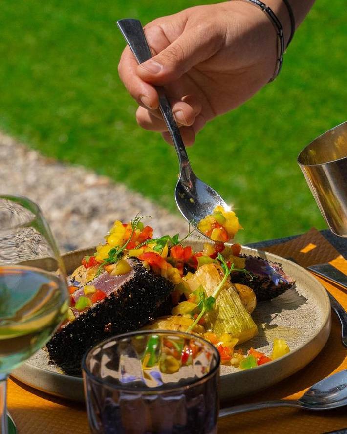 Hôtel pour 2 personnes, avec jardin ainsi que vue et piscine à Anse - 4