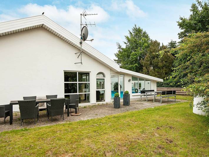 Ferienhaus für 8 Personen, mit Terrasse und Pool sowie Whirlpool, mit Haustier in Egsmark Strand - 2