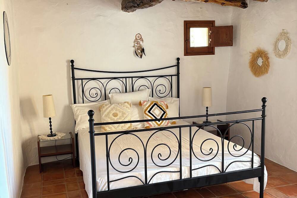 Beautiful private Finca in a great location in Roca Llisa, Santa Eulària des Riu