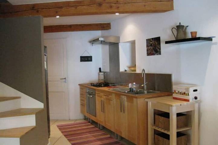 Gîte pour 6 personnes, avec terrasse à Sainte-Valière