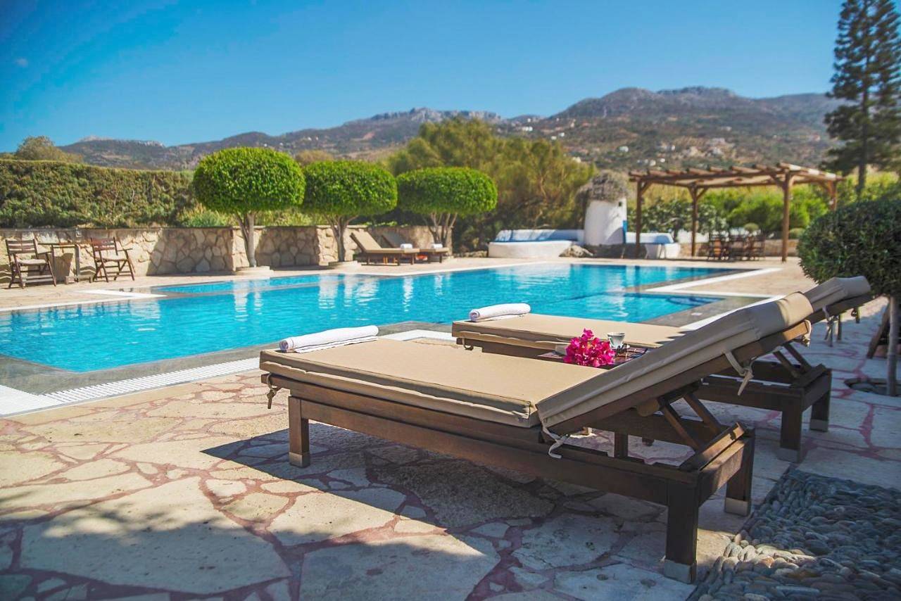 Ganze Wohnung, Two-Bedroom Apartment by the Pool in Lasithi