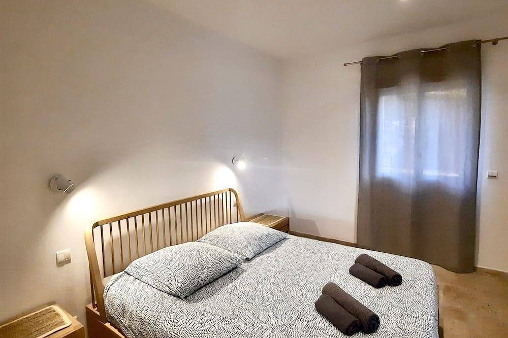 Appartement entier, Rez-de-villa privatif avec grand jardin et bassin chauffé. Vue mer, Tizzano in Tizzano, Sartène