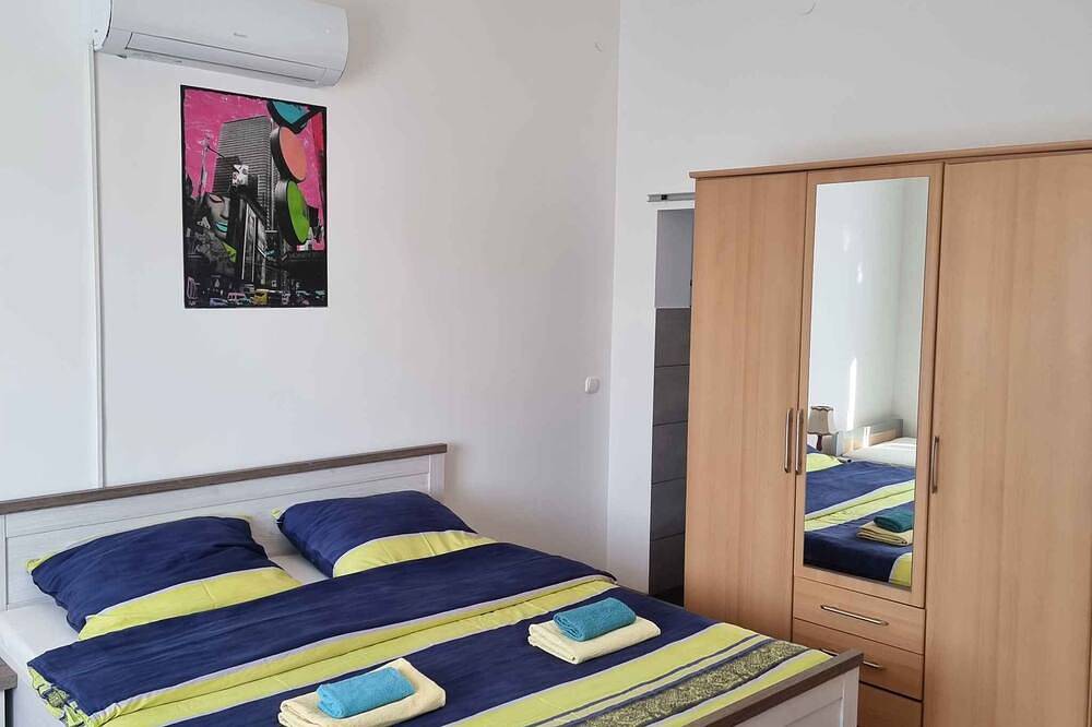 Ferienwohnung in beste Lage mit Pool in Balatonmariafürdö, Plattensee Südufer