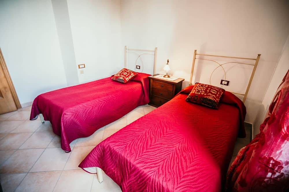 8 Ribocchi Holiday Home: Three-Room Apartment With Pool Sea, Thermal Baths And Villages in Campiglia Marittima, Etruscan Coast
